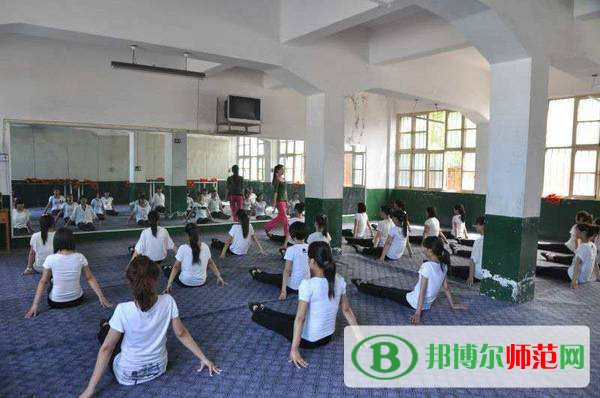 重慶市江津區(qū)師范進修學(xué)校