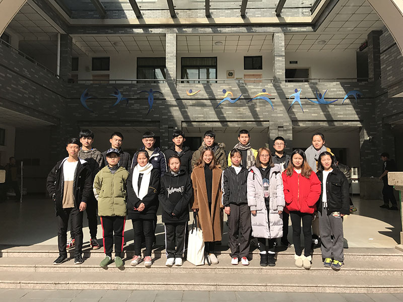 校、系學(xué)生干部培訓(xùn)后合影