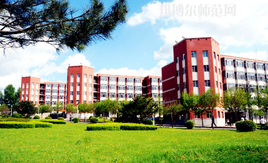 東北師范大學人文學院網站網址