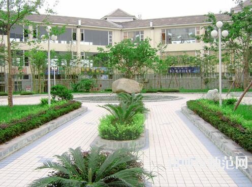成都城市建設(shè)技工幼兒師范學校招生辦聯(lián)系電話
