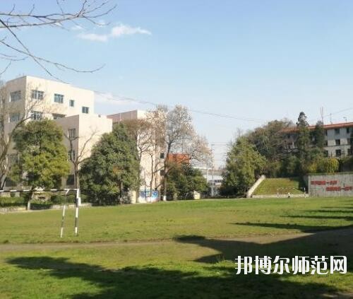 貴陽(yáng)經(jīng)濟(jì)貿(mào)易中等幼師專業(yè)學(xué)校2023年報(bào)名條件、招生要求、招生對(duì)象 width=