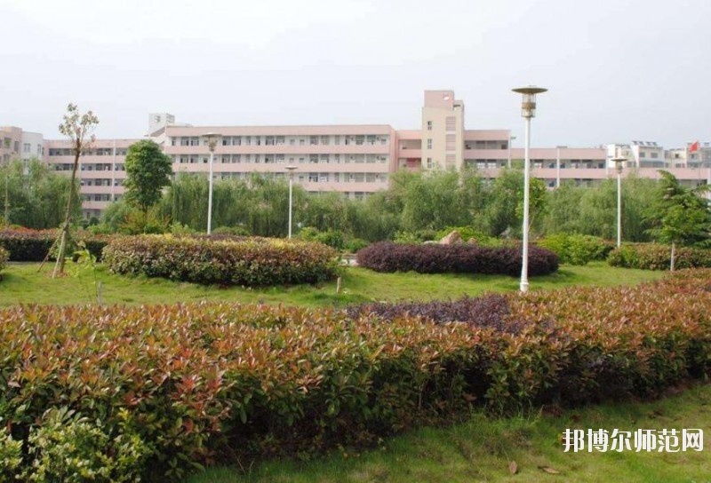 廣州2020年中專幼師學(xué)?？梢钥即髮? width=