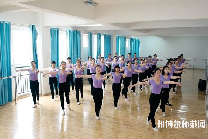 廣州2020年女生讀幼師學校學什么專業(yè)好