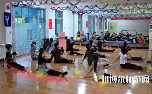 遵義2020年中專幼師學(xué)?？梢钥即髮? width=