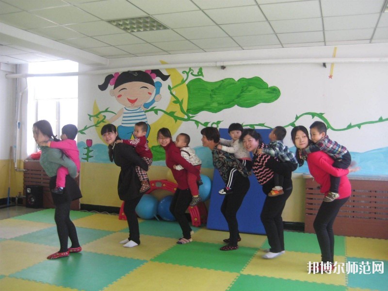 黃石2020年幼師學(xué)校中專升大?？际裁? width=