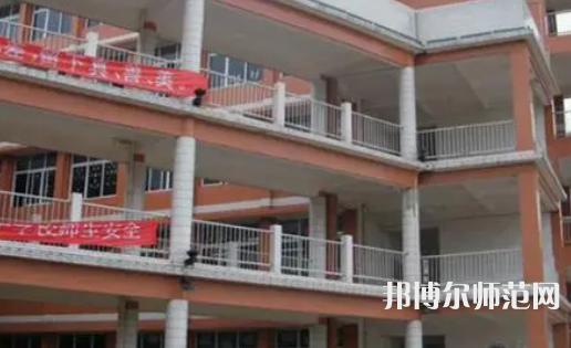 重慶旅游幼師學(xué)校2023年報(bào)名條件、招生要求、招生對(duì)象
