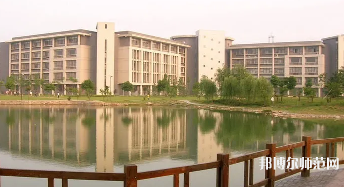 安徽大學(xué)師范學(xué)院磬苑校區(qū)2023年報(bào)名條件、招生要求、招生對象