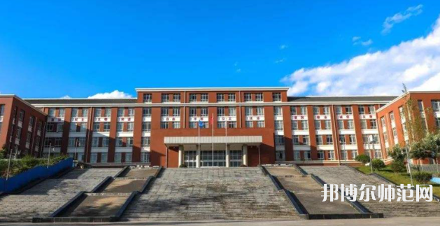 云南大學(xué)滇池師范學(xué)院楊林校區(qū)2023年報(bào)名條件、招生要求、招生對象