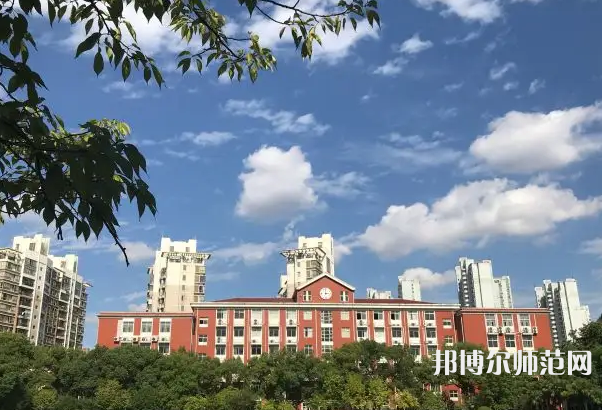 上海大學(xué)師范學(xué)院延長(zhǎng)校區(qū)2023年報(bào)名條件、招生要求、招生對(duì)象