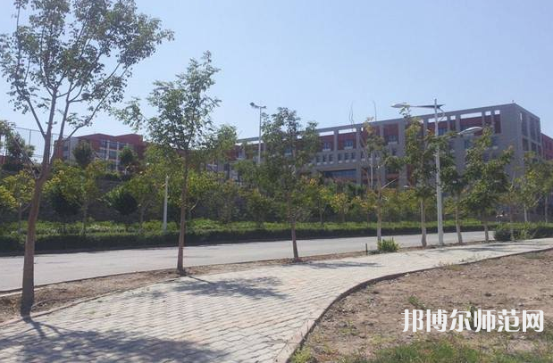 烏魯木齊職業(yè)師范大學(xué)2023年報(bào)名條件、招生要求、招生對(duì)象