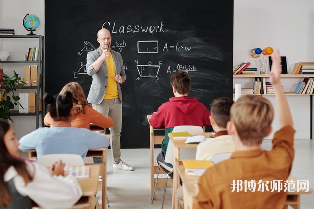 云南經(jīng)貿(mào)外事職業(yè)師范學(xué)院介紹、地址