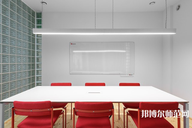 榆林礦業(yè)能源化工師范學校介紹、地址